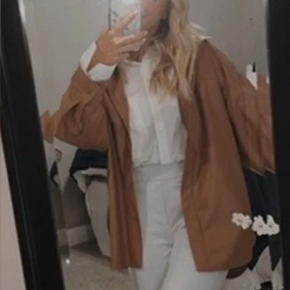 DO+BE Camel Faux Leather Button-Up Size Medium Casual Chic Minimalist - Picture 7 of 7